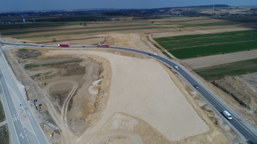 Ogłoszono przetarg na projekt i budowę odcinka trasy S7 pomiędzy węzłami Miechów i Szczepanowice [ZDJĘCIA]