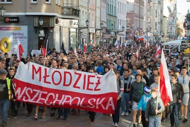 Ubiegłoroczny marsz „Polak mądry przed szkodą”. Kto skandował nienawistne hasła wobec muzułmanów?