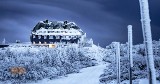 Zimowe warunki w wielu miejscach w górach Dolnego Śląska. Bez raczków i kijków lepiej się tam nie zapuszczać