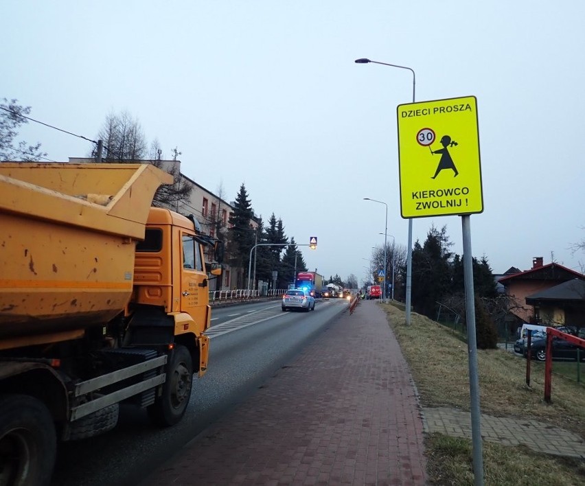 Wypadek na przejściu dla pieszych w Rybniku: Kurier potrącił dziecko idące do szkoły ZDJĘCIA