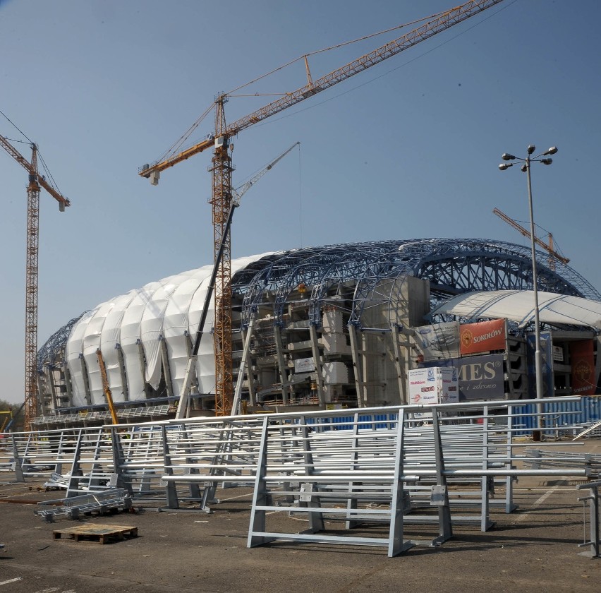 Kto zarobił, a kto stracił na budowie stadionu?