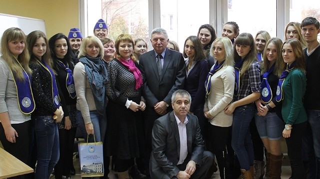 Goście z Ukrainy zwiedzili także opolską uczelnię.