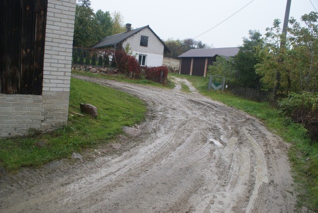 Ta ulica w Dorotce w gminie Tarłów przestanie być bajorkiem.