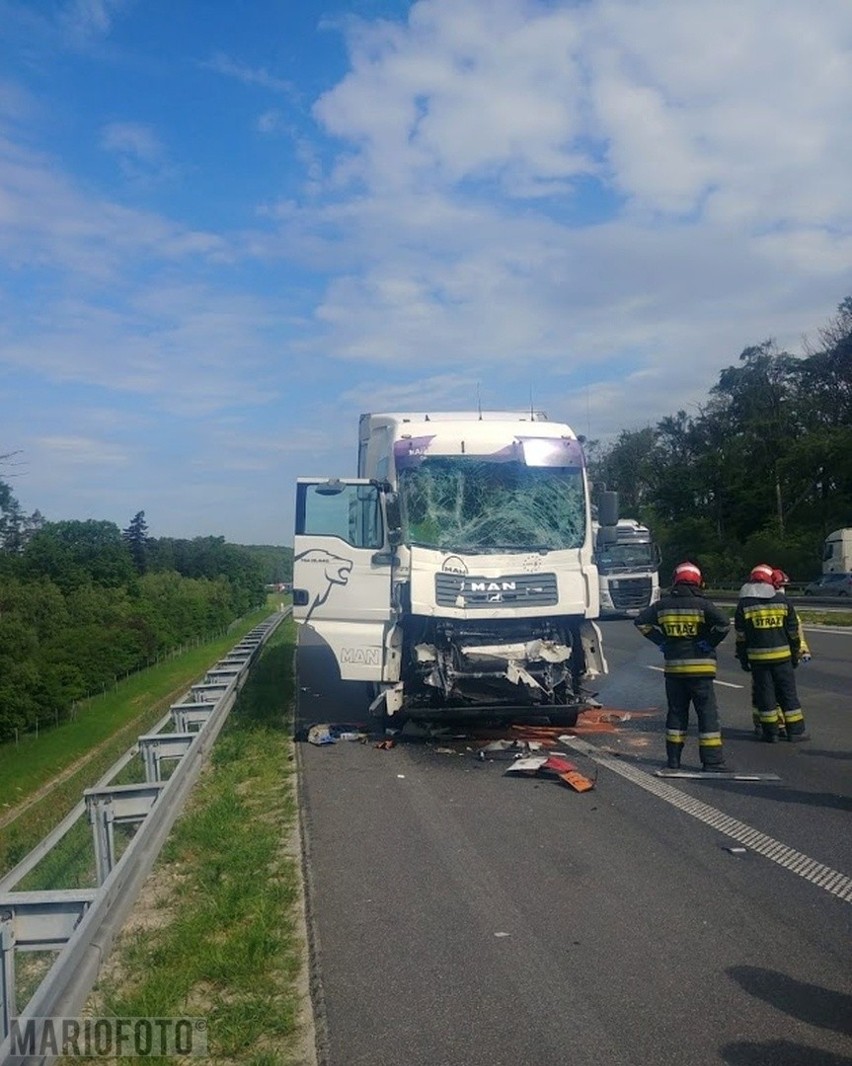 Wypadek na autostradzie A4 w rejonie Góry św. Anny. Ciężarówka uderzyła w cysternę z alkoholem