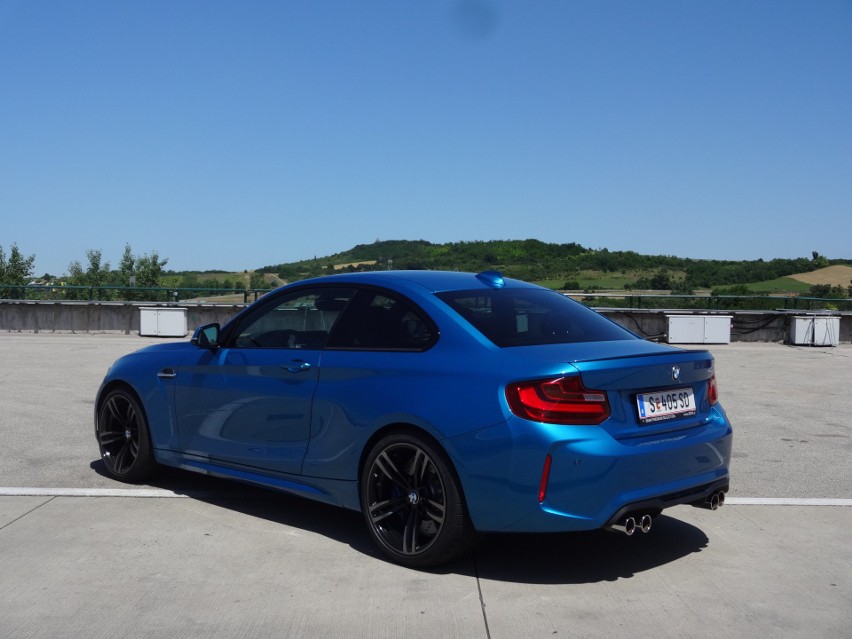 BMW M2 Coupe...