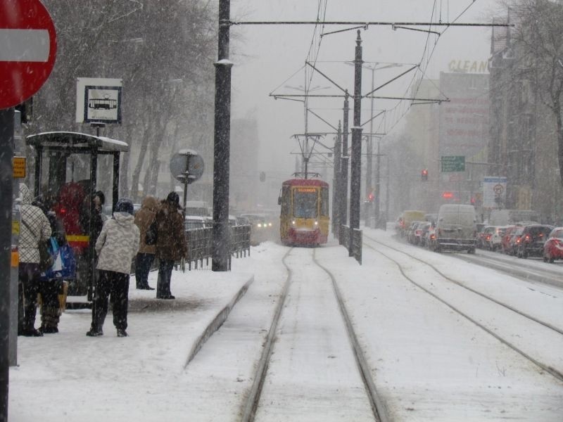 PROGNOZA POGODY DŁUGOTERMINOWA: NADCIĄGA MRÓZ! BĘDZIE NAWET -15 STOPNI! ŚNIEŻYCE,  NAWET 20 CM ŚNIEGU [MAPA POGODY] 16.03.18