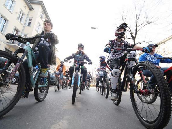 Około 300 osób wsiadło na rowery i przejechało ulicami Słupska.