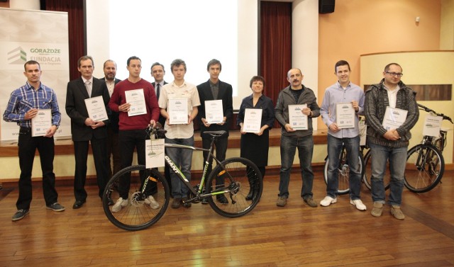 Autorzy dziesięciu najciekawszych tras zgłoszonych w ramach akcji “Rowerowa Opolszczyzna” otrzymali rowery.
