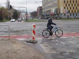 Drogi rowerowe w Łodzi też mają dziury. Jeśli się pojawią, to miesiącami nikt nie łata!