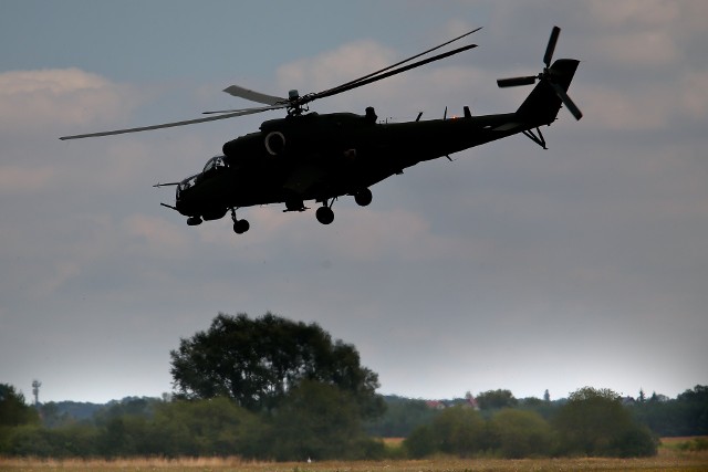 Śmigłowiec Mi-24. Białoruś twierdzi, że taka maszyna wleciała na jej terytorium. Wiceszef MSZ doradza wstrzemięźliwość w dawaniu wiary takim oświadczeniom