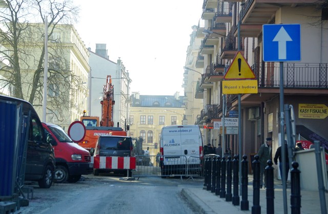 Do połowy lutego potrwają jeszcze utrudnienia w ruchu na ul. Wieniawskiej i Jasnej. Wykonawca prac budowlanych wystąpił o przedłużenie terminu zamknięcia ulicy dla ruchu.