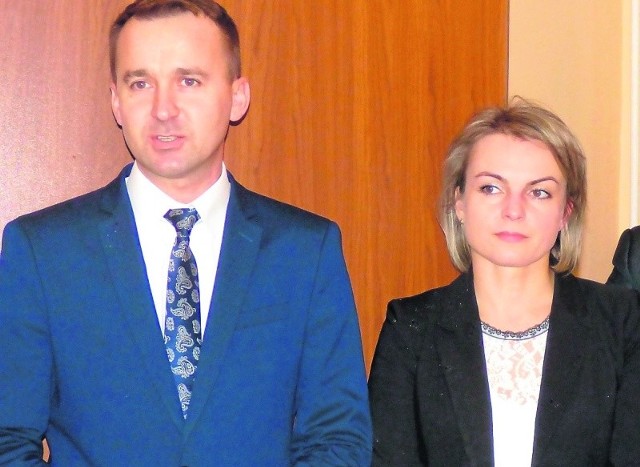 Michał Cieślak otworzył w poniedziałek swoje biuro poselskie w Busku-Zdroju. Dyżury pełni w nim Aneta Bobowiec-Stachowicz.