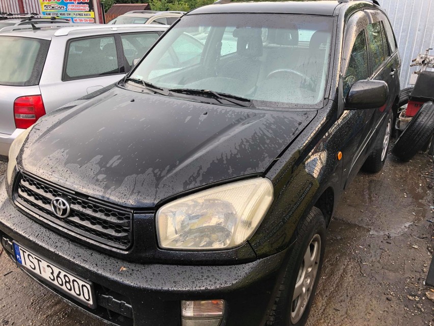 Prezydent Starachowic sprzedaje swoje auto - toyota RAV 4 do kupienia za niewielką kwotę