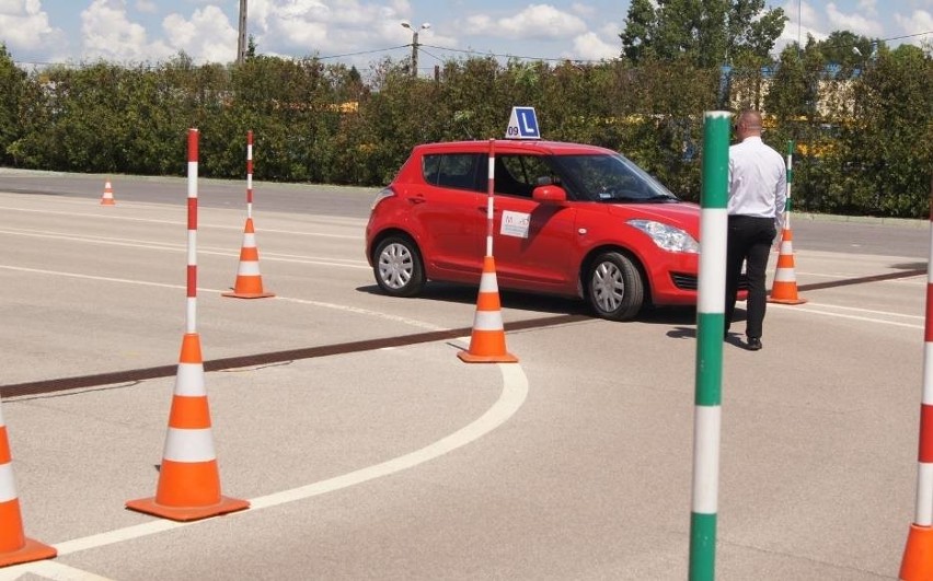 Tarnów. W MORD coraz więcej osób kończy egzamin na prawo jazdy z pozytywnym wynikiem. Chcą tu zdawać kursanci nawet z Krakowa czy Wieliczki!