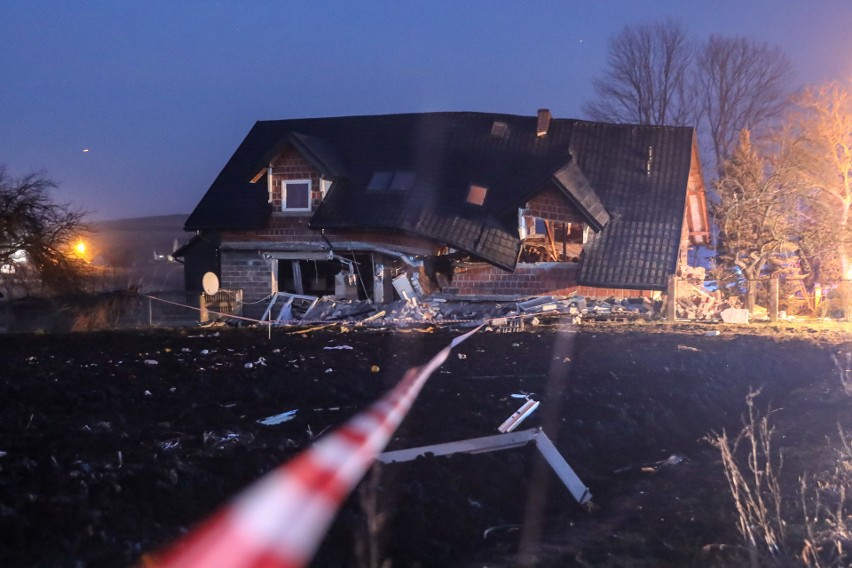 Pilne! Wybuch gazu w budynku mieszkalnym w Żydowie (powiat krakowski). Wewnątrz były cztery osoby [ZDJĘCIA] 16.02.2020