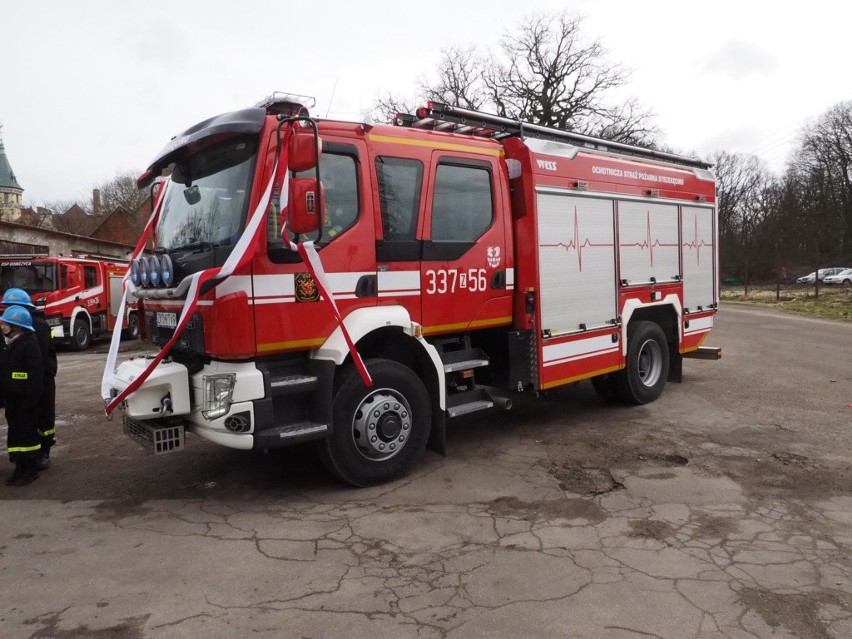 Nowoczesny wóz dla strażaków ze Strzekęcina