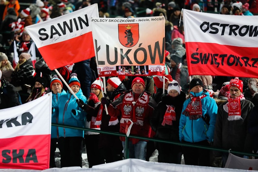 W Zakopanem rozpoczął się Puchar Świata w skokach...