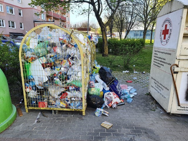 Tak wyglądały śmietniki na ulicy Szczecińskiej w ubiegłym tygodniu