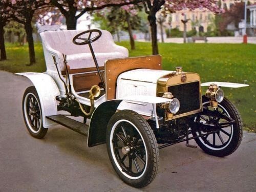 Fot. Skoda. Voiturette model A z 1905 roku napędzany dwucylindrowym, 1,1-litrowym silnikiem