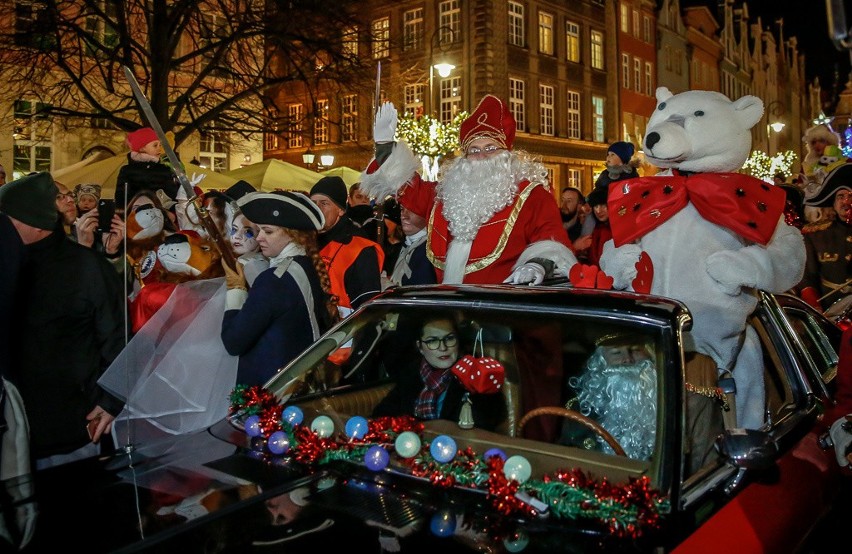 Święty Mikołaj przybył do Gdańska i rozświetlił choinkę na...