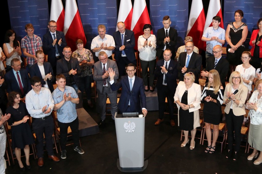 Premier Mateusz Morawiecki w Kielcach, Piotrkowicach i Jędrzejowie. O czym mówił?