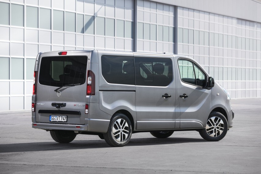 Opel Vivaro Tourer...