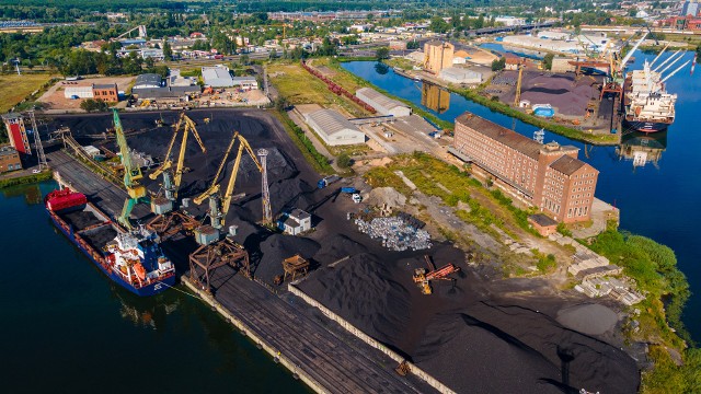 Basen Kaszubski portu w Szczecinie. To stąd węgiel trafia do miejsc w regionie i w kraju