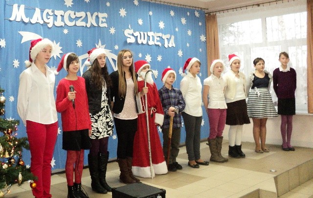 Dzieci zaśpiewały kolędy i pastorałki.