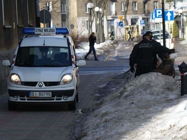 Straż miejska prosi o pomoc w ratowaniu życia.