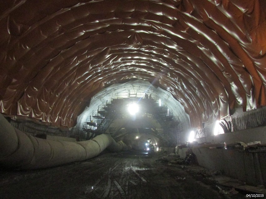 Zakopianka. W tym tygodniu nastąpi połączenie dwóch nitek tunelu 22 10