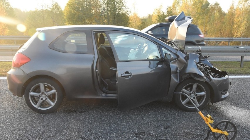 Wypadek na S8 w miejscowości Tumanek. Zderzyły się dwa samochody. 16.10.2022