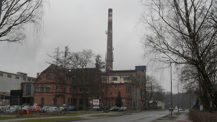 Obok tej fabryki na Czułowie stały wczoraj wojskowe autobusy...