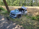 Tragedia na drodze w powiecie sieradzkim. 46-latek zginął zakleszczony w aucie! ZDJĘCIA