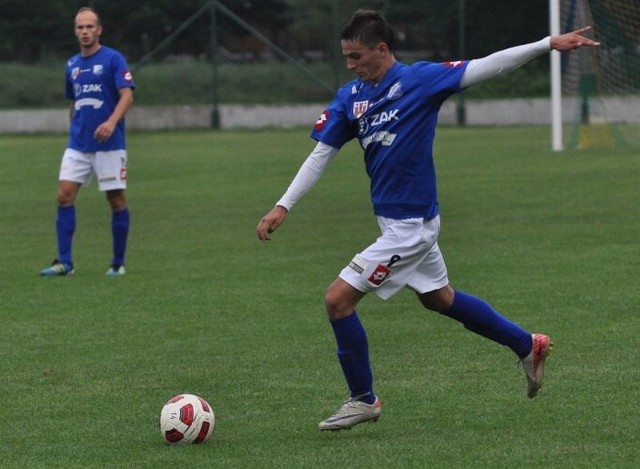 Pomocnik MKS-u II Kluczbork Michał Bienias zdobył gola na 2-1 dla swojej drużyny mierzonym strzałem.