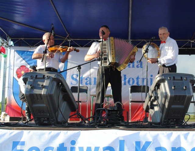 Kapele i śpiewacy wystąpili w niedzielę na festiwalowej scenie w Starej Błotnicy.