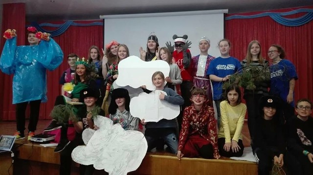 Odyseuszki z PSP 1 w Opolu wspólnie z uczniami z Rosji i Stanów Zjednoczonych przygotowały międzynarodową bajkę.