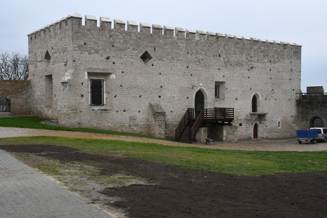 Rewitalizacja szydłowskich zabytków wreszcie dobiegła końca. Jeszcze w grudniu turyści zwiedzą Zamek, Synagogę i Skarbczyk.