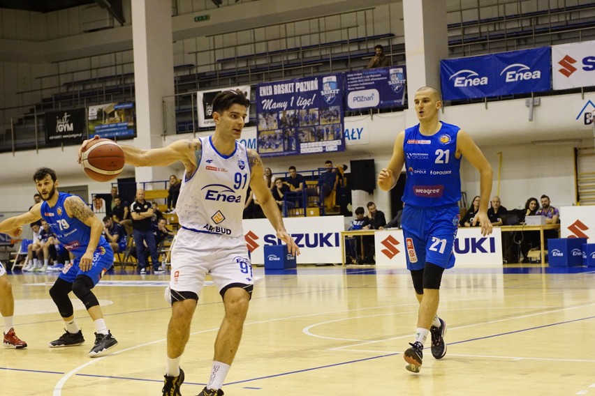 Koszykarze Enei Basketu na własnym parkiecie są zazwyczaj...