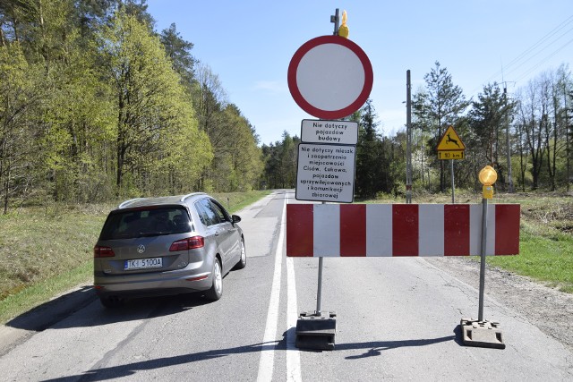 Wykonawca modernizacji po interwencji poszedł na rękę mieszkańcom Cisowa - sprawił, że ich zakaz ruchu na odcinku drogi wojewódzkiej numer 764 między Niwami a Łukawą koło Widełek nie dotyczy.