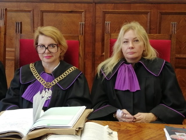 Skład orzekający: sędzia przewodnicząca Izabela Kowalska (z lewej) i sędzia Eliza Feliniak.