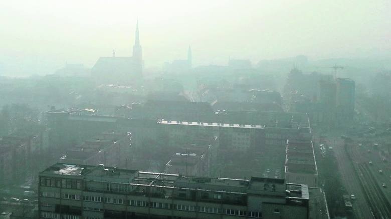 Prognozowana chmura zanieczyszczeń nad Szczecinem. Jakość...
