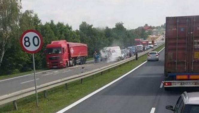 Wypadek na DK 86 w Sarnowie jest poważny