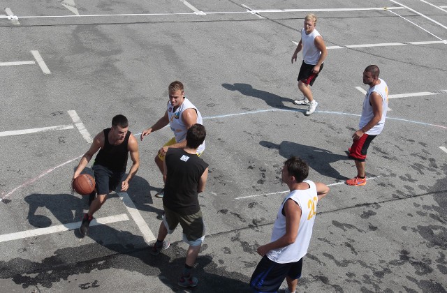 Turniej Gryf BAsket Cup na dachu Galerii Kaskada.