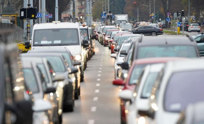 Bardzo ważne zmiany w przepisach ruchu drogowego w 2024 roku. Kierowcy muszą mieć się na baczności i bardzo uważać 18.03.2024