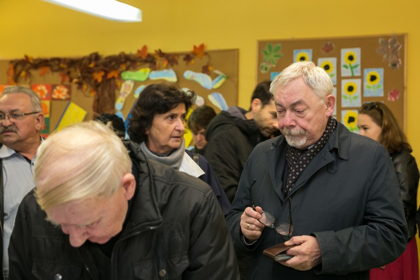 Jacek Majchrowski głosujący w wyborach samorządowych 2018