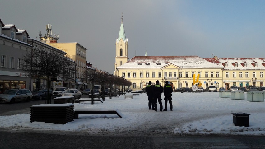 Oszczędności „dopadły” Straż Miejską w Oświęcimiu. Strażnicy będą pracować tylko na dzienną zmianę