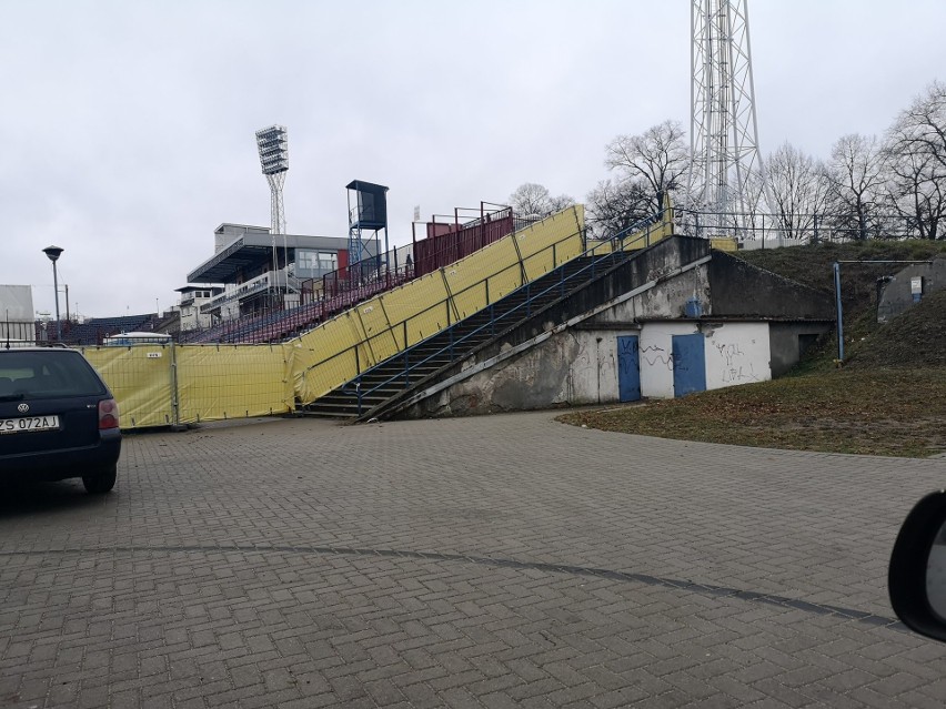 Stadion Pogoni szykowany na mecz z Zagłębiem Sosnowiec.