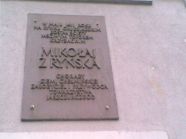 O ścięciu Mikołaja z Ryńska przypomina jedna z tablic na kamienicy stojącej na Rynku