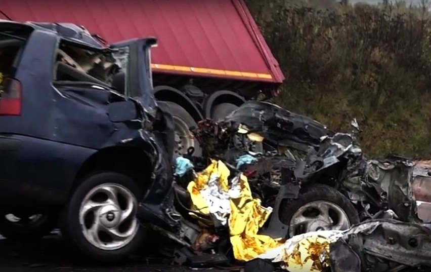 Wypadek pod Zgorzelcem. Dlaczego 45-latek zabił żonę i swoje dzieci? 