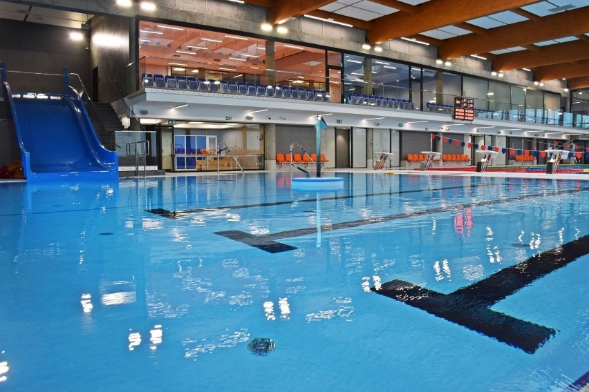 Nowy basen przy SP 51 na ul. Jodłowej w Szczecinie już otwarty, ale nie dla wszystkich